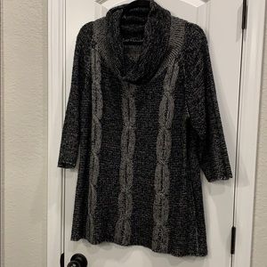 Black and gray long sleeve sweater